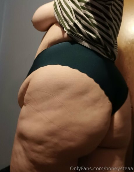 honeysteaa hd pornstar pic