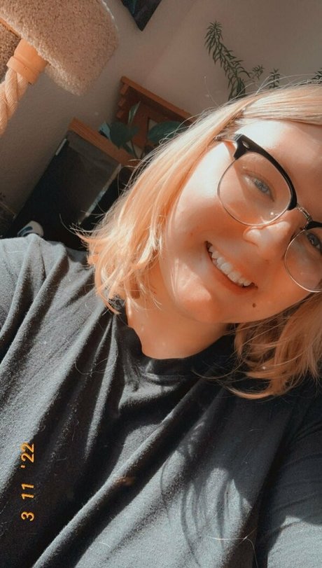 hneybadger nice actress galleries