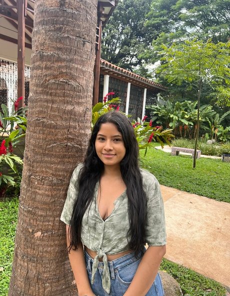 suuuuuki adult actress photo