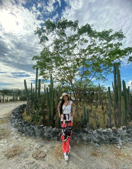 suuuuuki model erotic pic