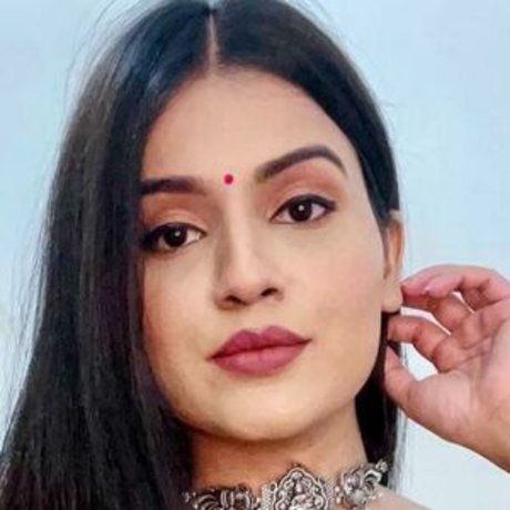 Nidhi Chaudhary beautiful model galleries