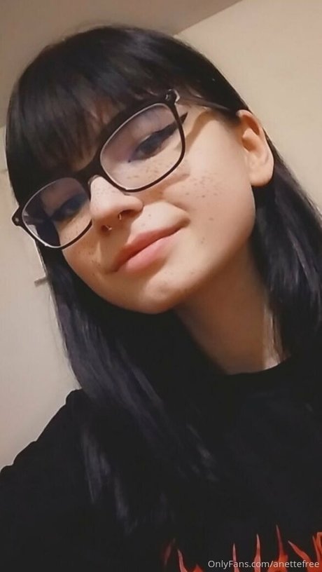 anettefree nude actress photo