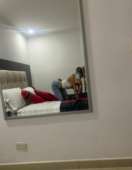 spicyjuli pretty pornstar image