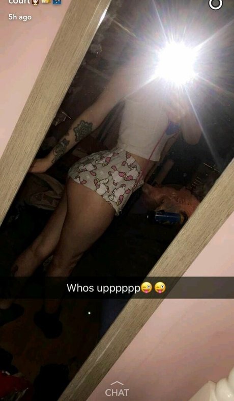 PrincessCourtXO hot pornstar photos