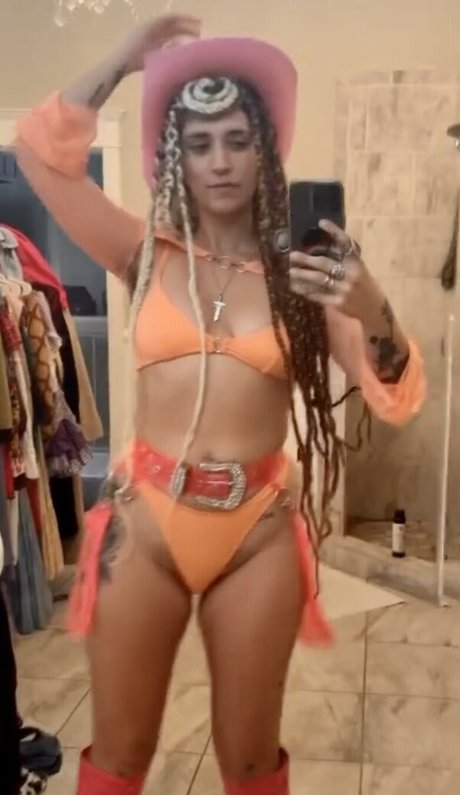 Sierra Ferrell hot star gallery