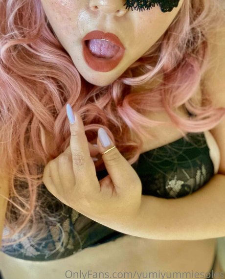 yumiyummiesoles hd actress image