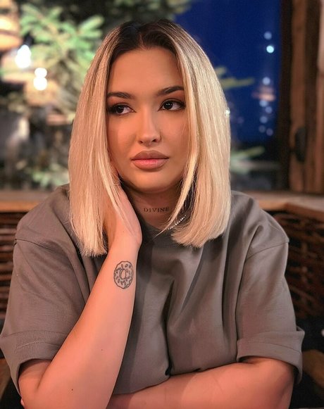 emillysteelefree star free photo