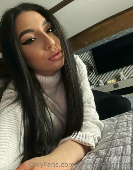 emmacosmo naked actress photos