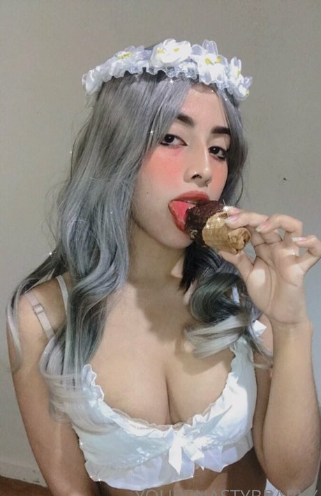 leali love pornstar nude pictures