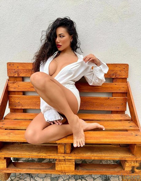 gwensingerexclusive model exclusive pic