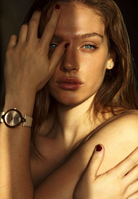 Romi Pavoncello exclusive model photos