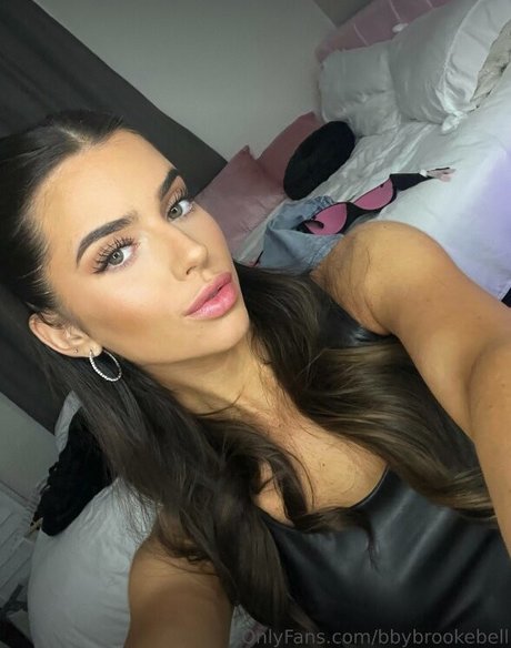 Brooke Bell hot pornstar pictures