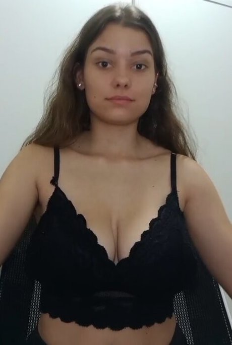 gabi arnoni model hot pics