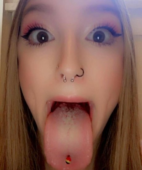 Alana Kinley sexy star galleries