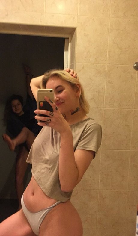 marcelinesi naked actress gallery