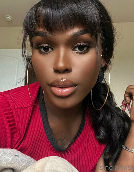 TSIndiaFrost model erotic image