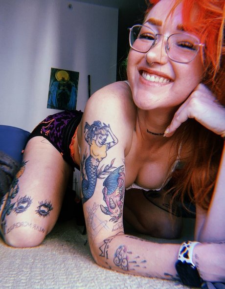 Indoor wilding star nude photos