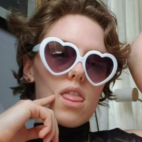 Anya Volz nice star photo