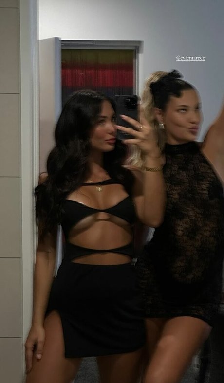 skyemoodyy hot actress images