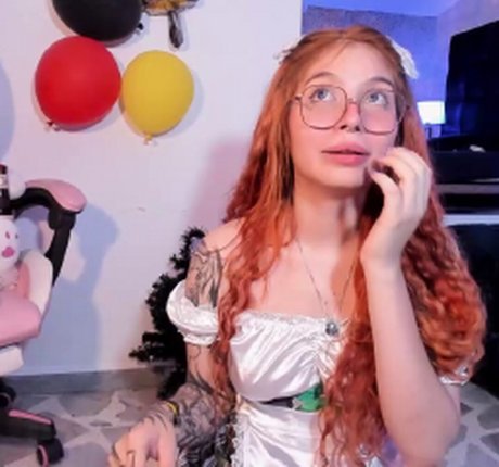 Recurbate S model nude img