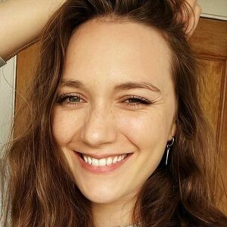 Anna Demetriou hot model img