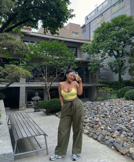 Moon Seo byul nude pornstar pic