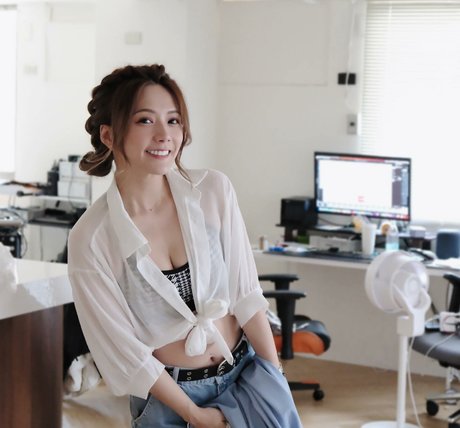 dollshin adult actress archive