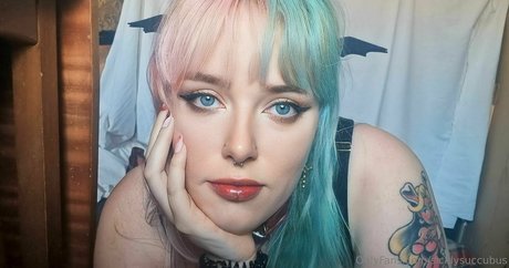 sicklysuccubus model pornographic picture