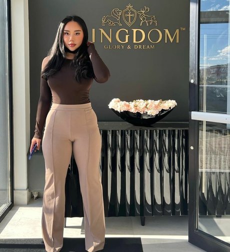 YueYue star perfect pics