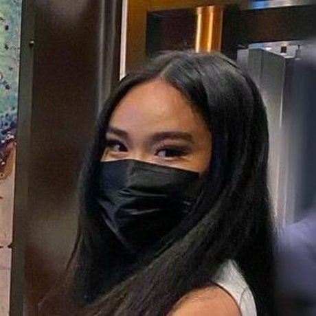 YueYue nice actress galleries