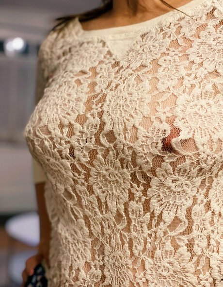 NipplyNurse model free photos