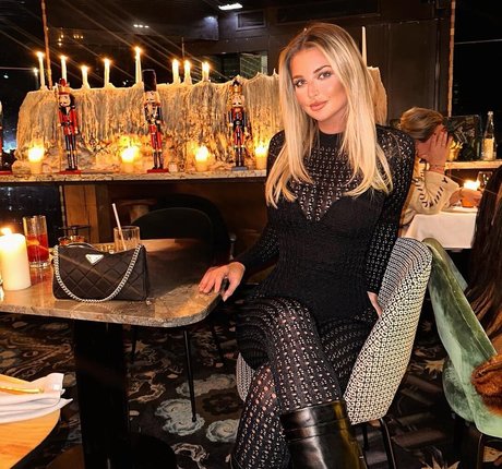 Lornamay x star perfect pic