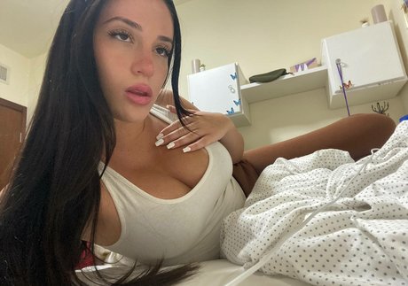 Noy Orin Peer star erotic image