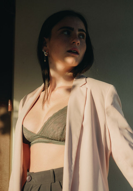 Noy Malkin erotic actress pics