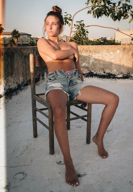 Noam Magen model erotic photos