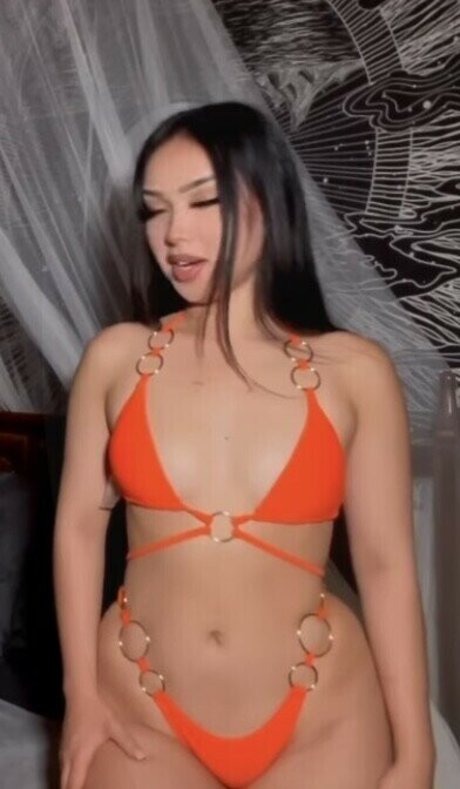 Julianarmah model exclusive photo