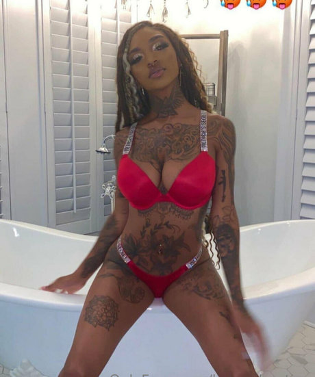 luvenchanting erotic star pictures