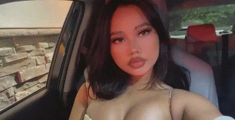 ltehni naked model photo