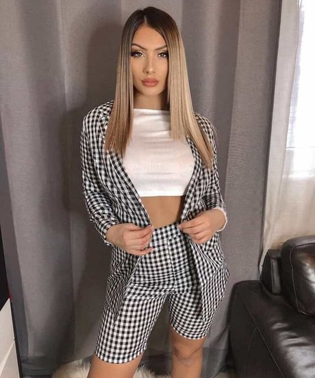 Vasilka Stoyanova model adult pictures