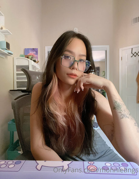 monnietings sexy pornstar photo