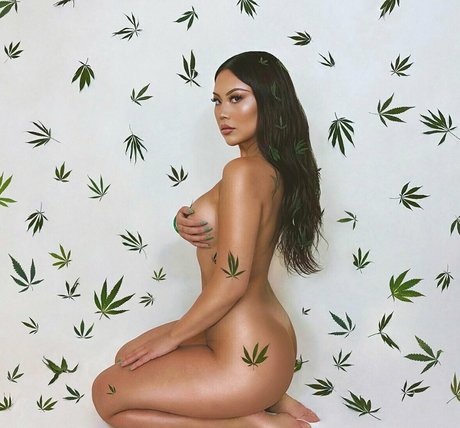 mikolove top actress pictures