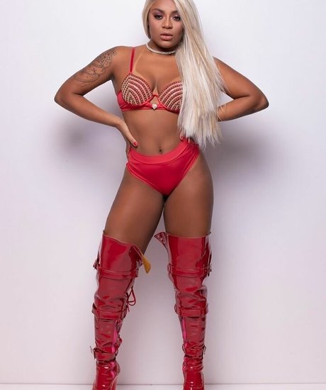 Cariucha porn star pics