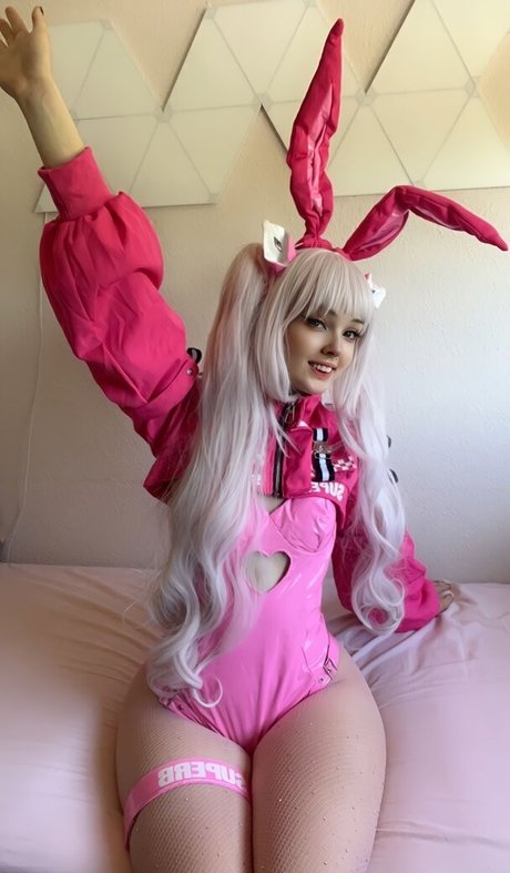 OMGPopx pretty model image