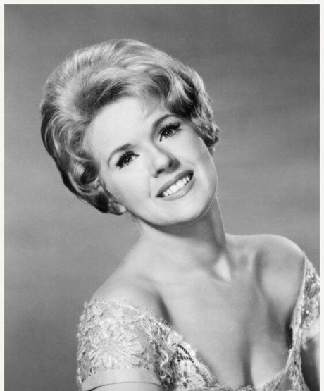 Connie Stevens pornstar hot photo