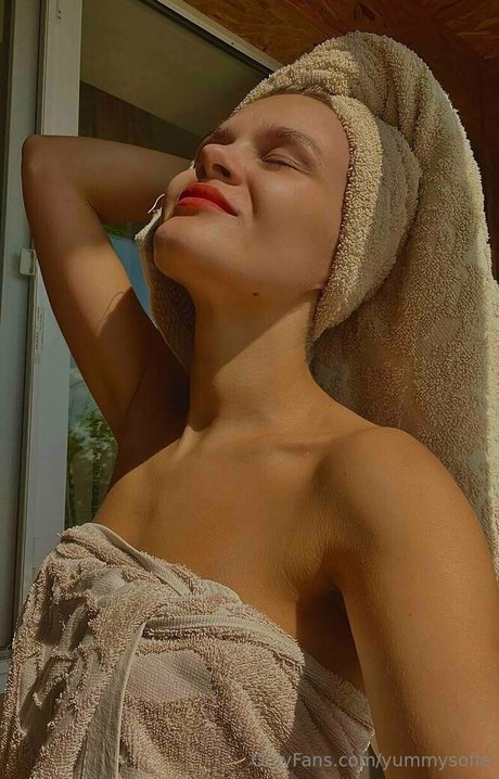 yummysofie xxx model pictures