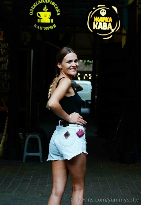 yummysofie pornstar adult photo