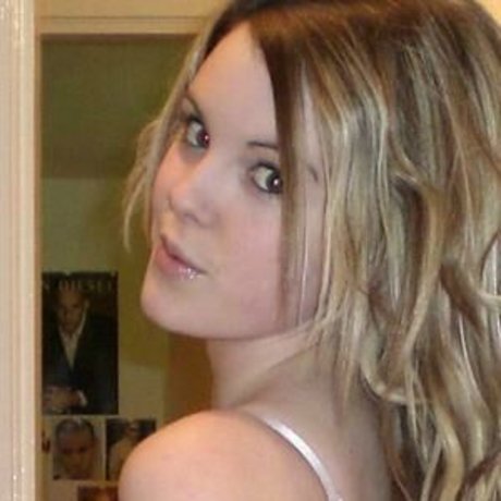 Cheekysamo pornstar nude image