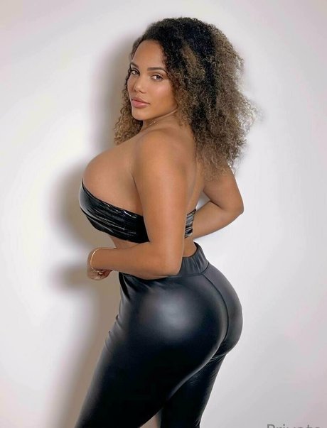 kixxy vip model high quality picture