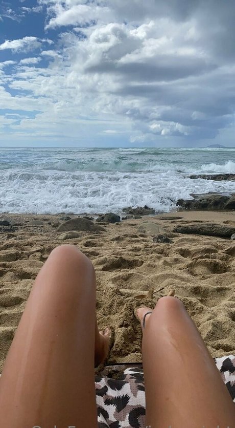 indywright model xxx image