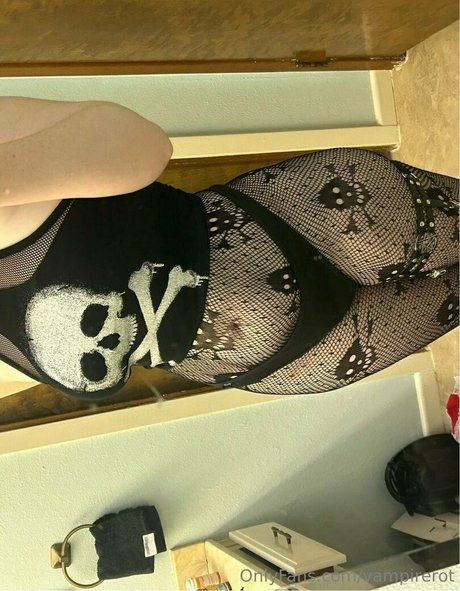 vampirerot pornstar erotic archive